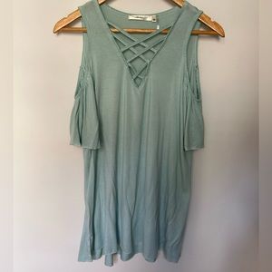 Andree By Unit Blue Cut Out Tee